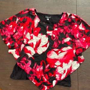 Women’s medium dressy blouse